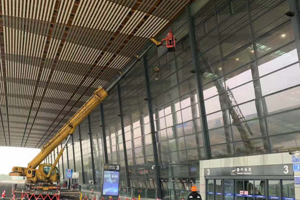 顺义玻璃幕墙维护和保养